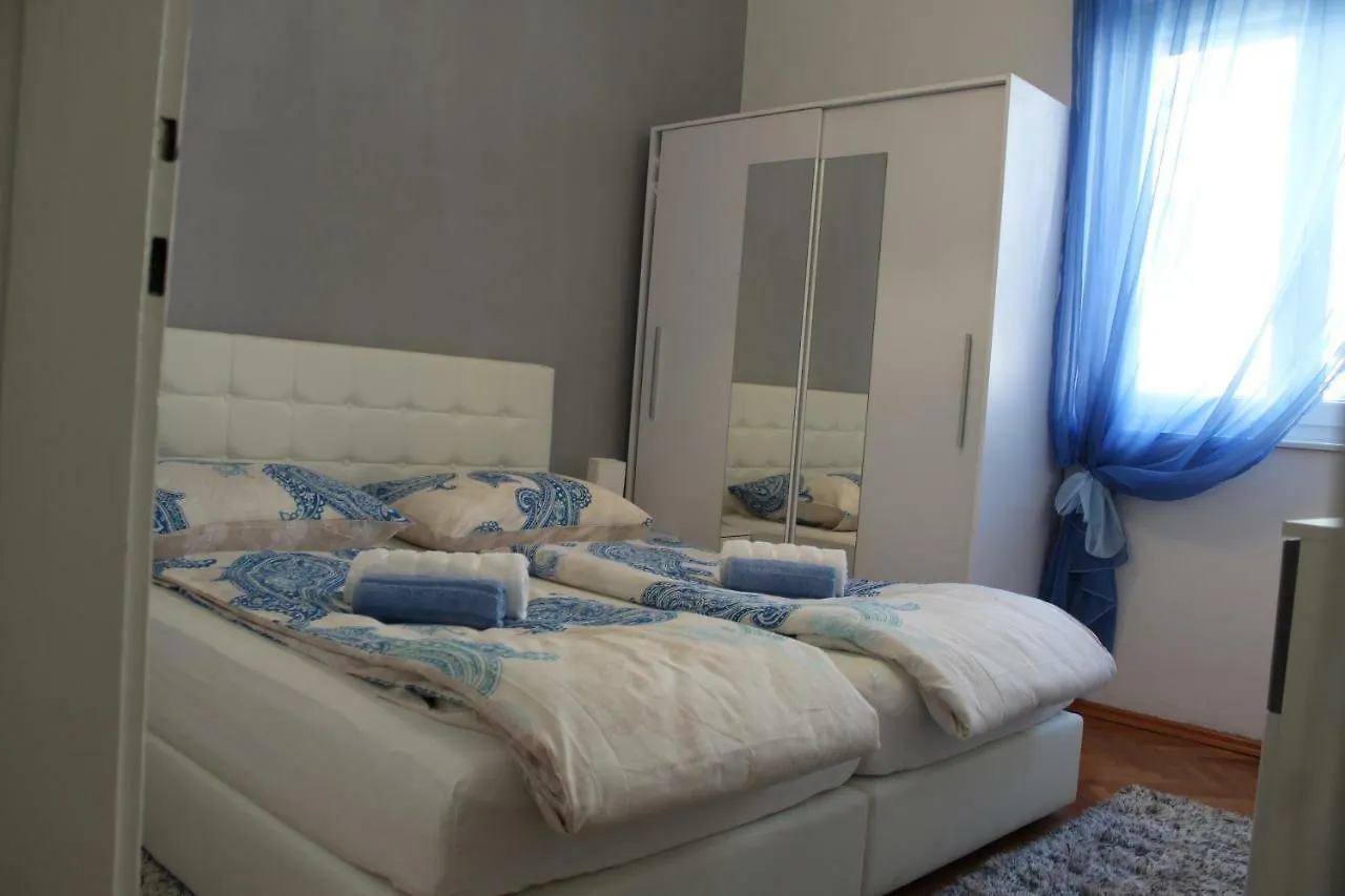Cozy Apartment Mihaela With Balcony, Near Park Marjan & Old Town - Quiet Neighborhood Σπλιτ