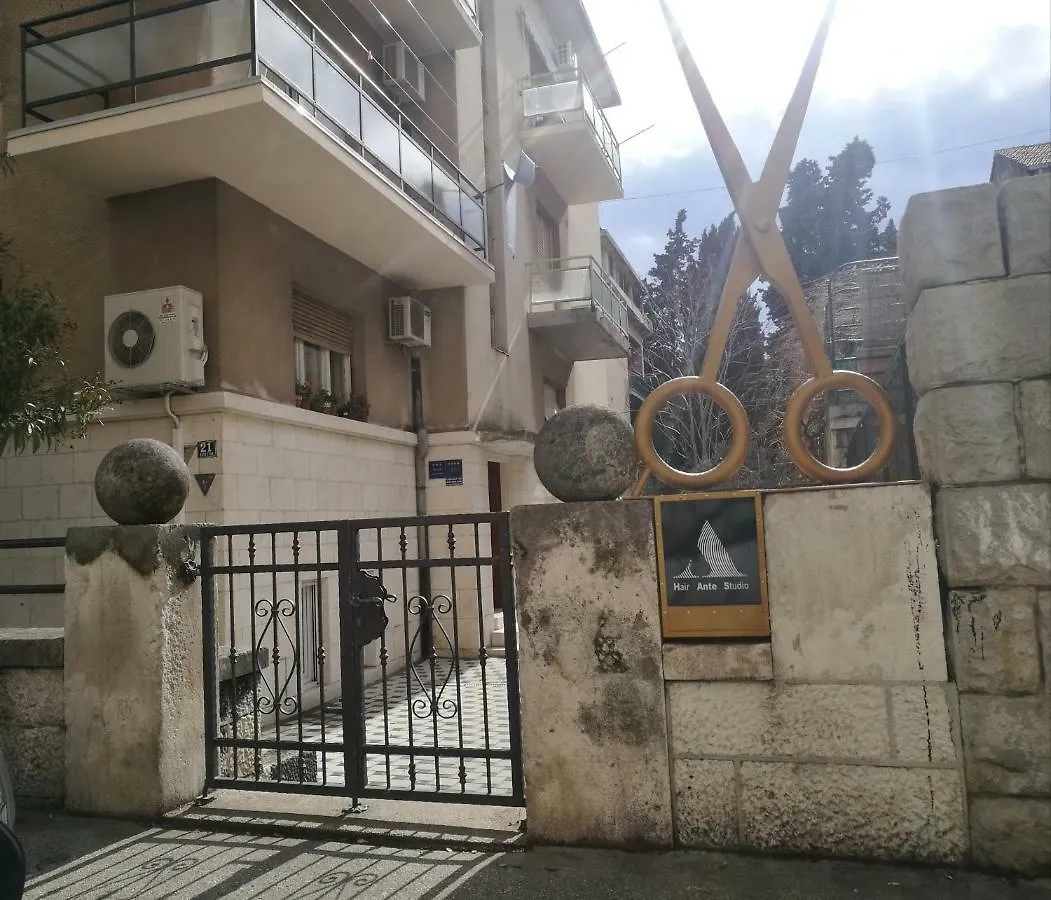 Cozy Apartment Mihaela With Balcony, Near Park Marjan & Old Town - Quiet Neighborhood Σπλιτ Κροατία